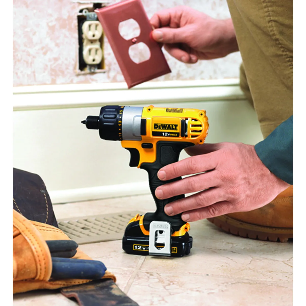 DeWALT DCF610S2 Screwdriver Kit, Battery Included, 12 V, 1.3 Ah, 1/4 in Chuck, Hex Chuck