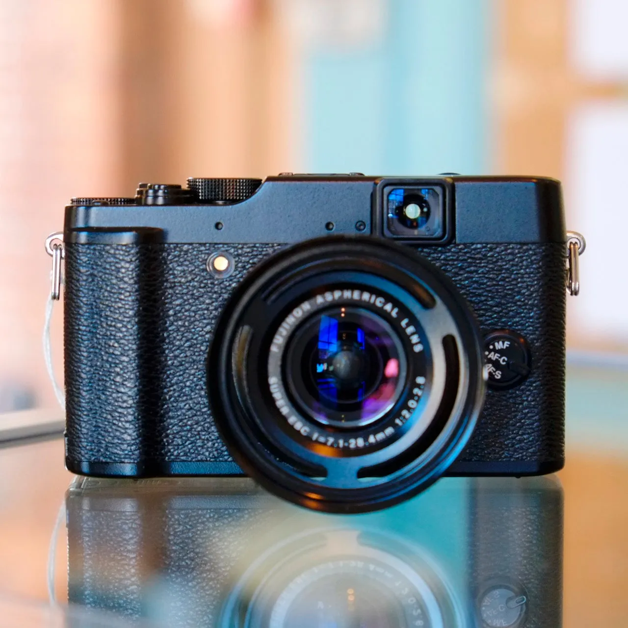 Fujifilm X10