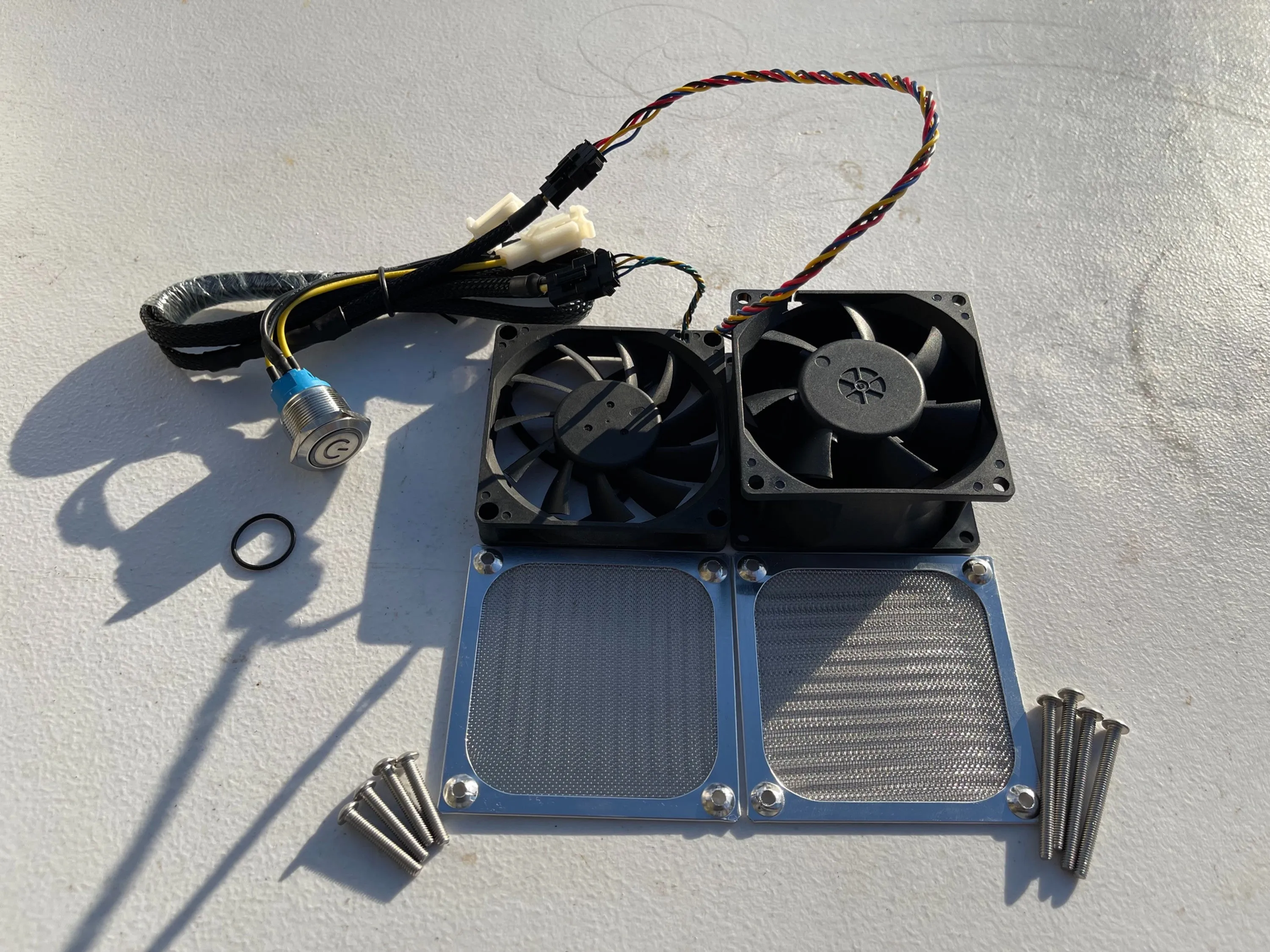 MY1020  Ultimate Heat Sink Cooling Fans: 12V Accessory