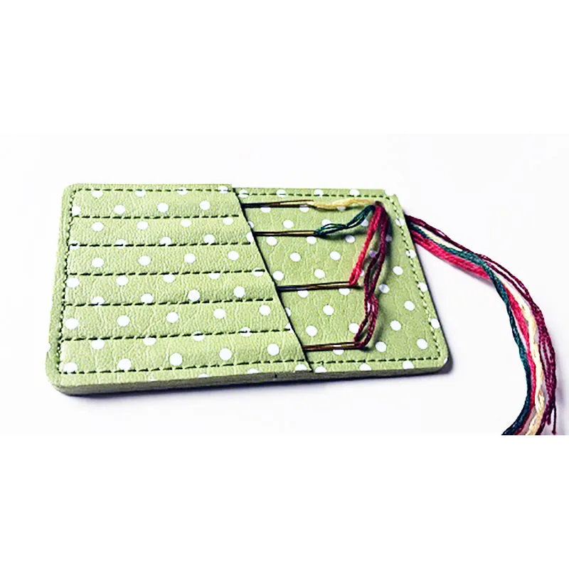 Needle CarryCard - GREEN Polka Dot